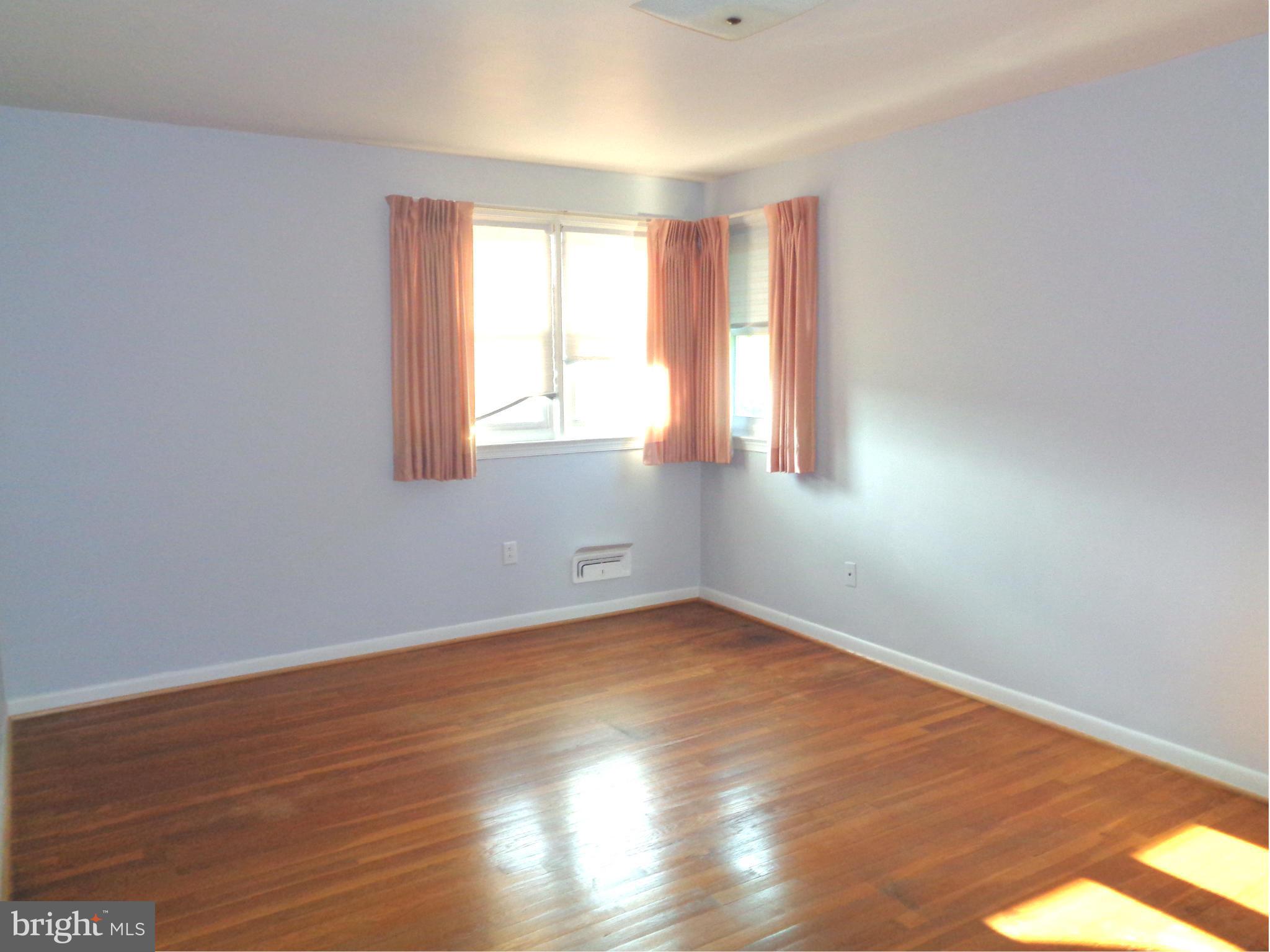 204 Meadowvale Road Lutherville-Timonium, MD 21093 - Photo 10 of 21 Bedroom (Master)