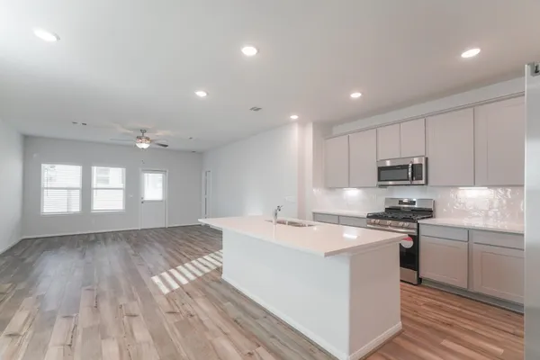 $2,250 | 8498 Sweet Cherry Lane, Magnolia, TX 77354
