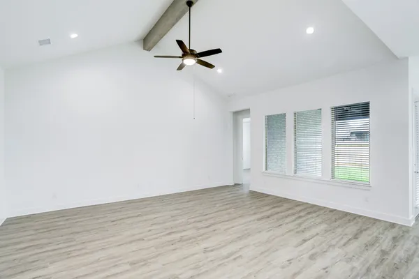 $3,000 | 3003 Lago Costa Drive, Texas City, TX 77568