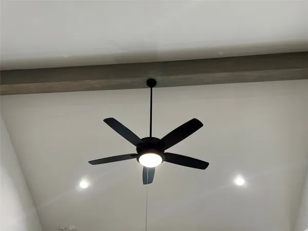 $3,000 | 3003 Lago Costa Drive, Texas City, TX 77568