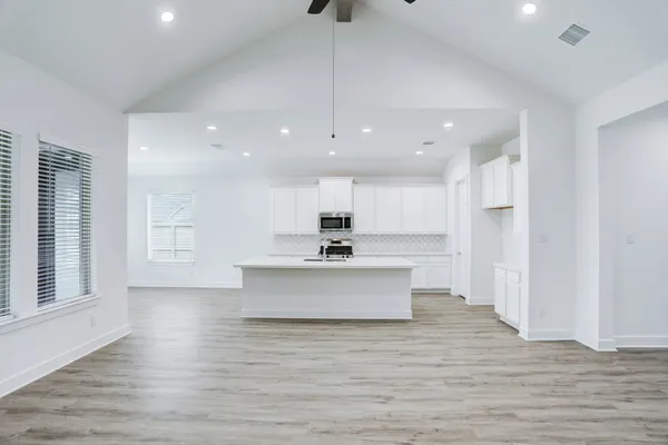 $3,000 | 3003 Lago Costa Drive, Texas City, TX 77568