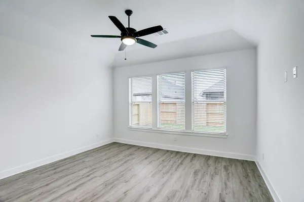 $3,000 | 3003 Lago Costa Drive, Texas City, TX 77568