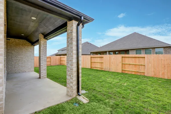 $3,000 | 3003 Lago Costa Drive, Texas City, TX 77568