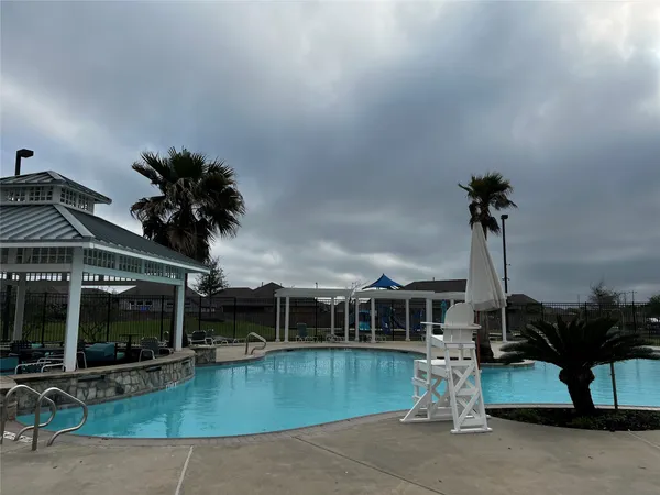 $3,000 | 3003 Lago Costa Drive, Texas City, TX 77568