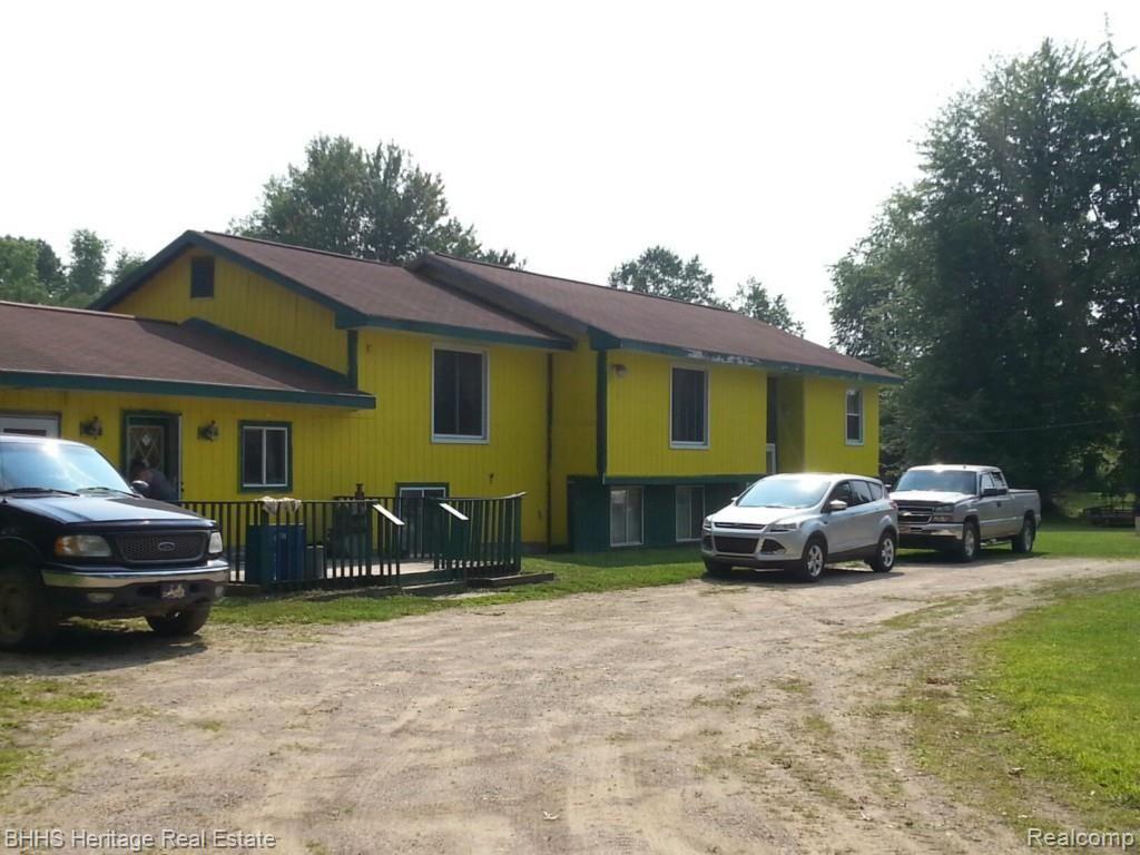 5079 West Lovejoy Road Fowlerville, MI 48836 - Photo 3 of 14 house.jpg