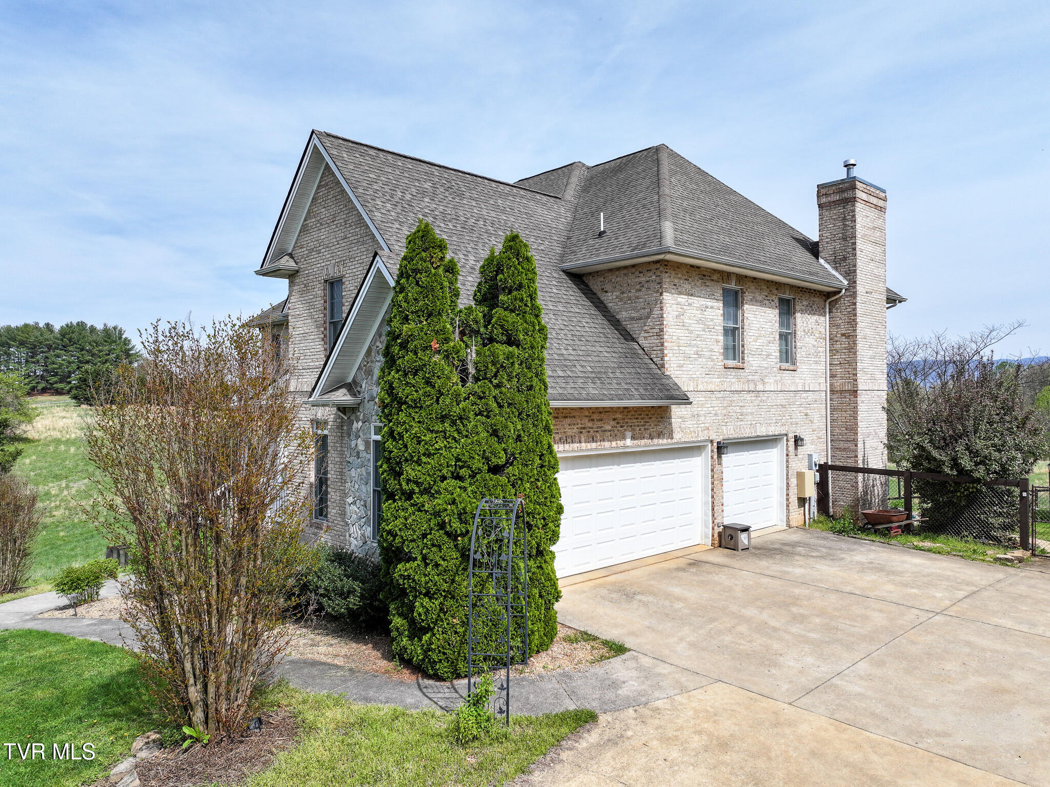 1625 Lick Hollow Road Greeneville, TN 37743 - Photo 8 of 70 DJI_20260408140010_0318_D