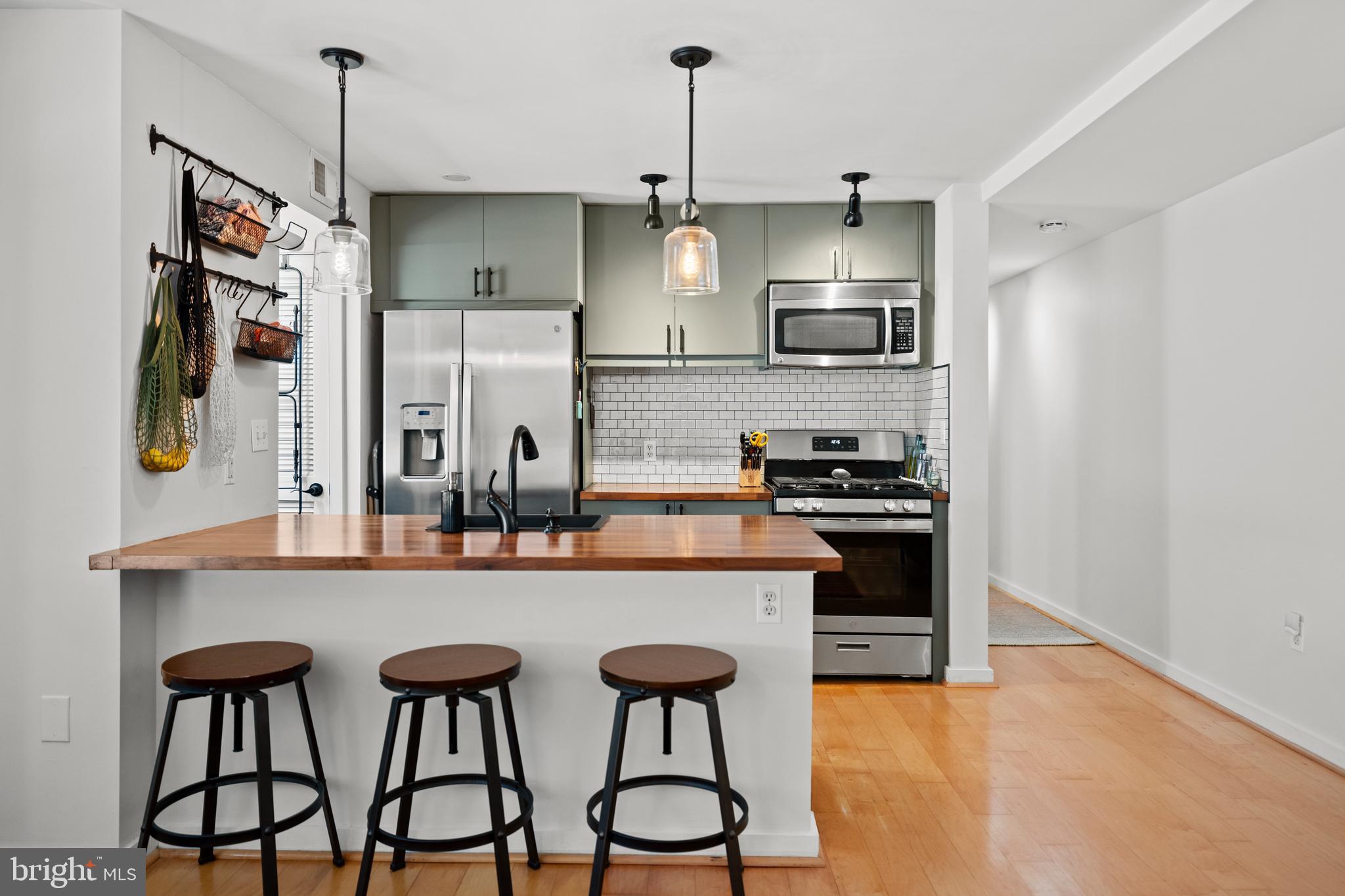 1439 Chapin Street Northwest, Unit 103 Washington, DC 20009 - Photo 5 of 33