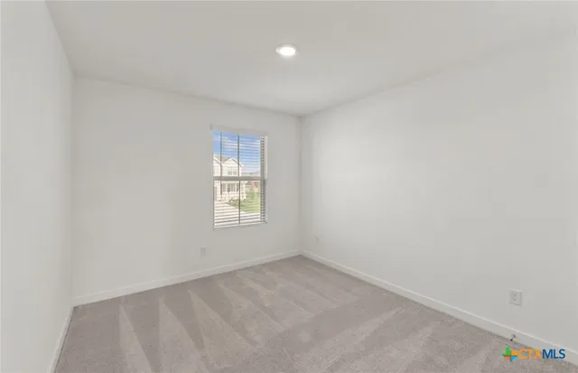 $275,000 | 109 Green Berets Bend, Jarrell, TX 76537