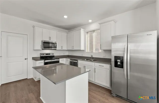 $275,000 | 109 Green Berets Bend, Jarrell, TX 76537