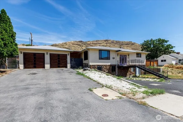 $695,000 | 801 Tulip Street, Coulee Dam, WA 99116