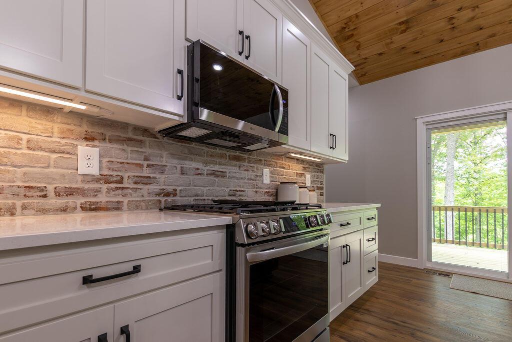 21650 Lake Road Glouster, OH 45732 - Photo 27 of 77 Kitchen