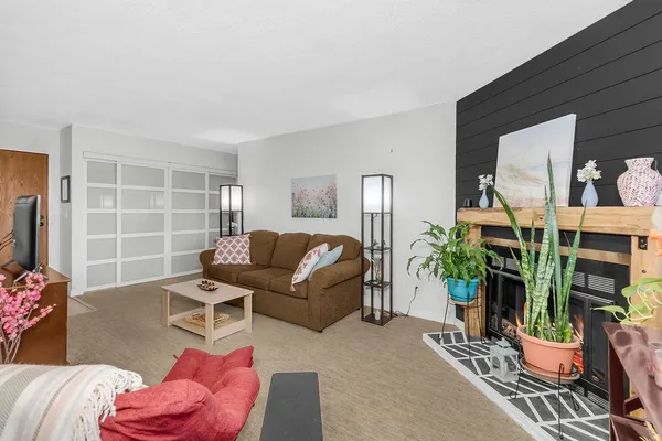 $160,000 | 7501 West 101st Street, Unit 320, Bloomington, MN 55438