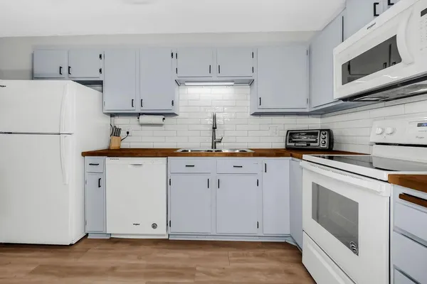 $160,000 | 7501 West 101st Street, Unit 320, Bloomington, MN 55438