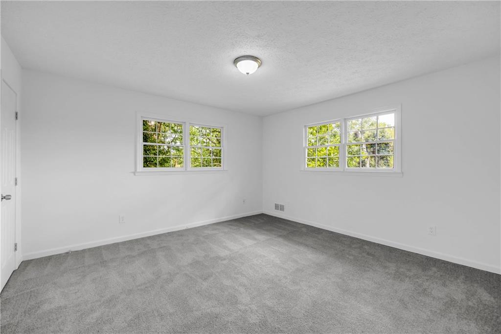 1586 Kings Road Marietta, GA 30062 - Photo 32 of 66