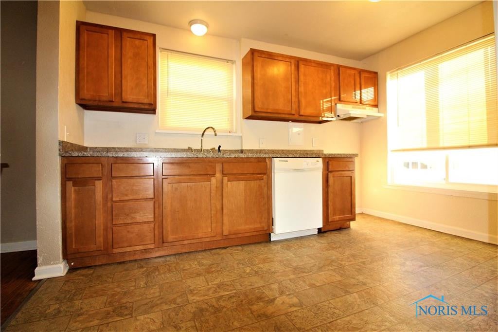 917 Southover Road Toledo, OH 43612 - Photo 4 of 22 Gallery Image 4