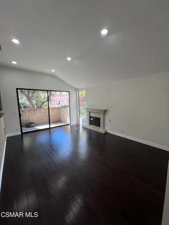 $4,995 | 21900 Marylee Street, Unit 292, Woodland Hills, CA 91367