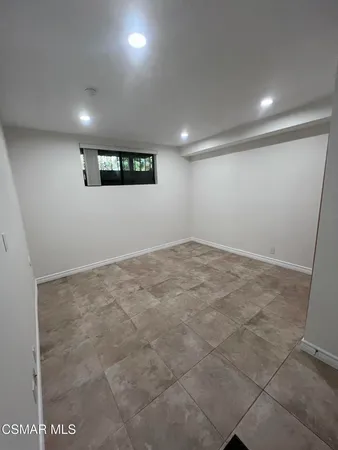 $4,995 | 21900 Marylee Street, Unit 292, Woodland Hills, CA 91367