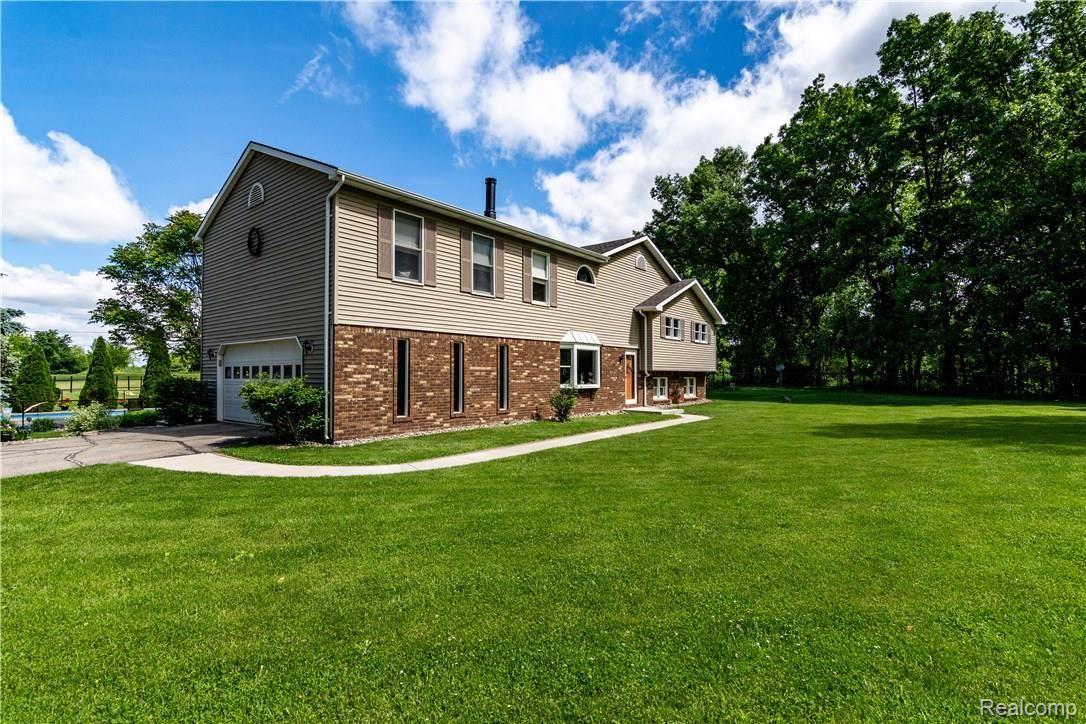 2983 Curdy Road Howell, MI 48855 - Photo 16 of 58 DSC_9009.jpg