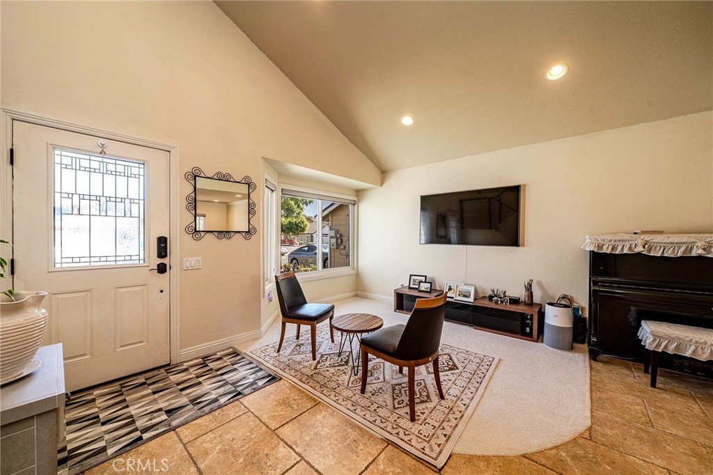 141 Meadowcreek Road Brea, CA 92821 - Photo 4 of 42 Gallery Image 4