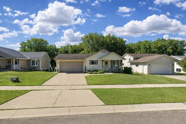 $349,900 | 3818 Strathmore Lane Southeast, Rochester, MN 55904