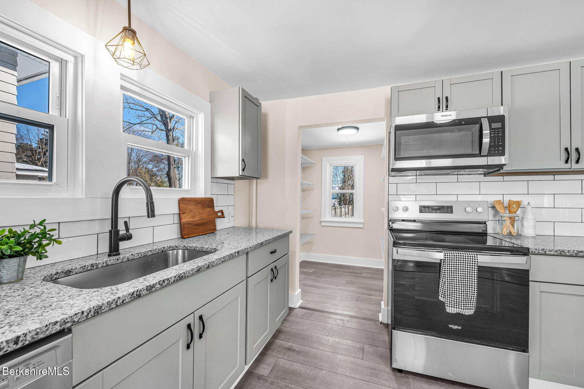 40 Roland Street Pittsfield, MA 01201 - Photo 6 of 28 43-web-or-mls-40_Roland_2156