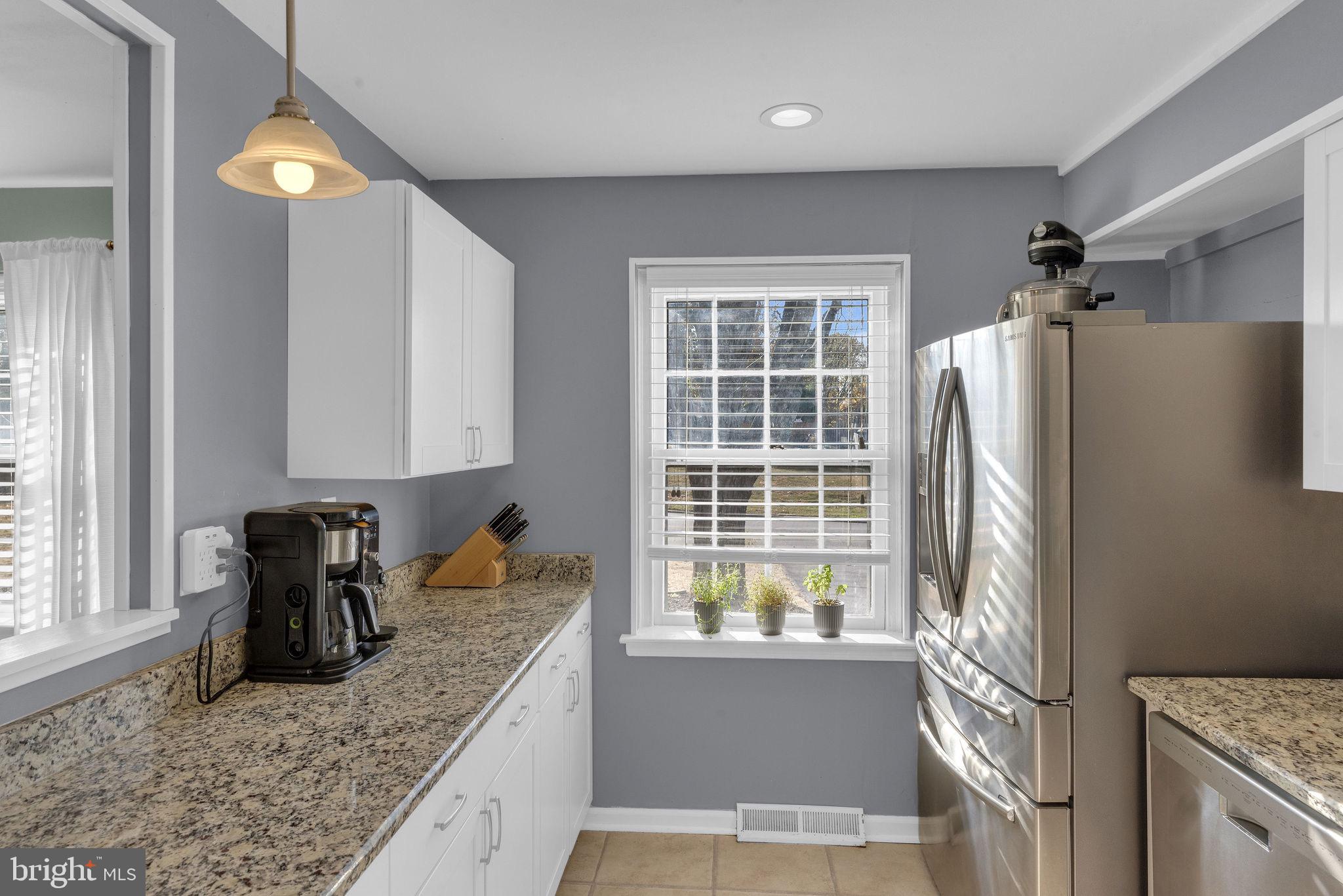 58 Valley View Road Chalfont, PA 18914 - Photo 12 of 35 Granite Counter Tops