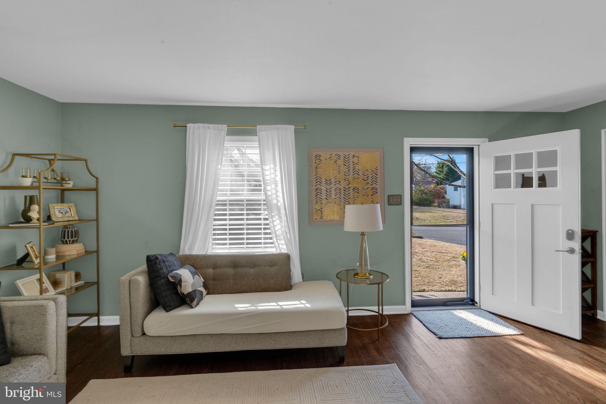 58 Valley View Road Chalfont, PA 18914 - Photo 2 of 35 Entrance