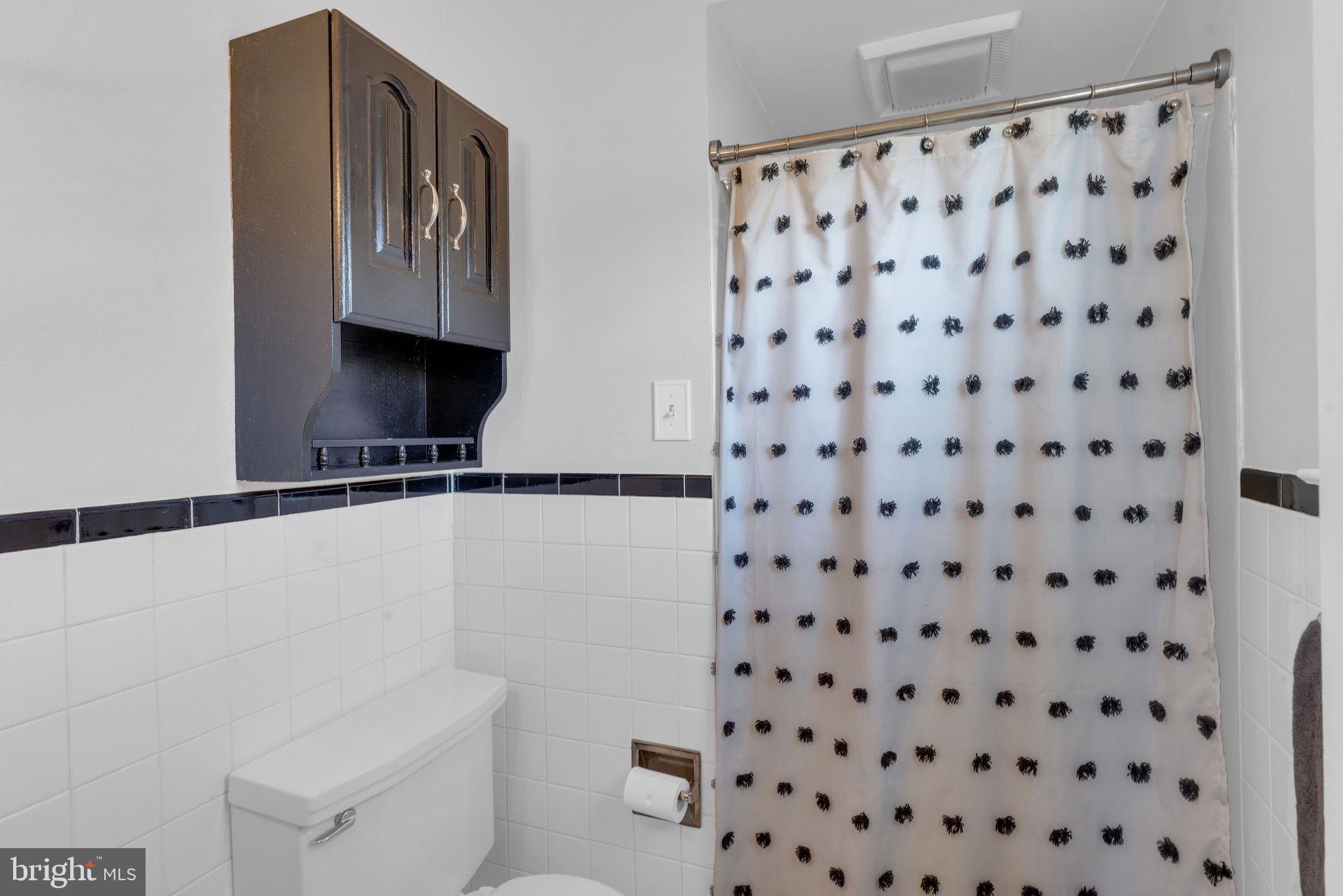 58 Valley View Road Chalfont, PA 18914 - Photo 23 of 35 Primary Bathroom