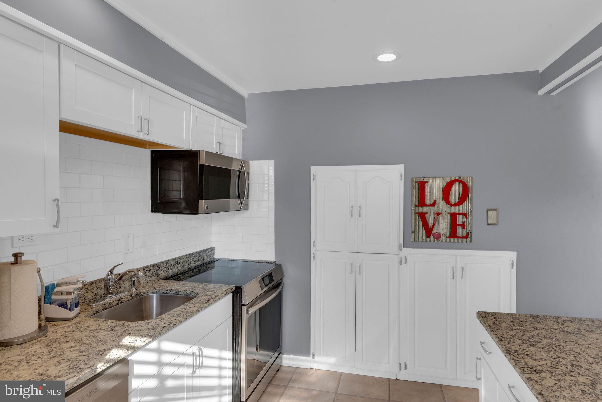 58 Valley View Road Chalfont, PA 18914 - Photo 9 of 35 Kitchen