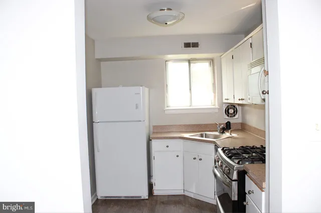 $165,000 | 11402 Cherry Hill Road, Unit 103, Beltsville, MD 20705