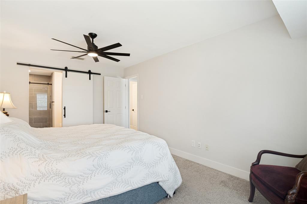 5981 Arapaho Road, Unit 802 Dallas, TX 75248 - Photo 14 of 25 Primary Bedroom