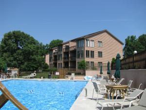 610 Monte Vista Road, Unit 705 Union Hall, VA 24176 - Photo 5 of 74 Community Pool