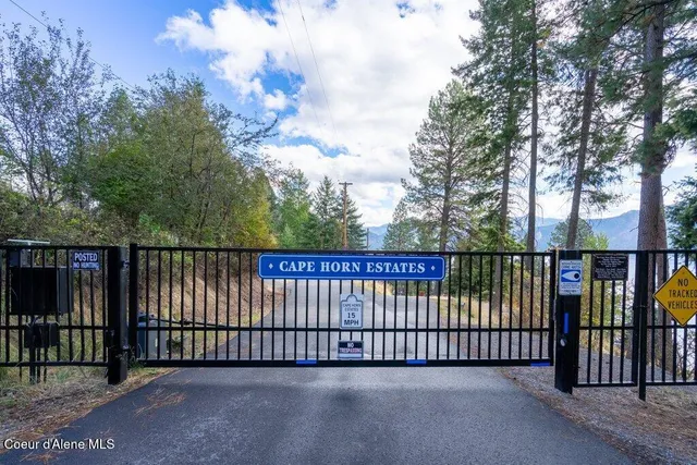 $159,900 | 762 Glacier Loop Road, Athol, ID 83801