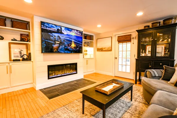 $699,000 | 20 Fenderson Road, Saco, ME 04072