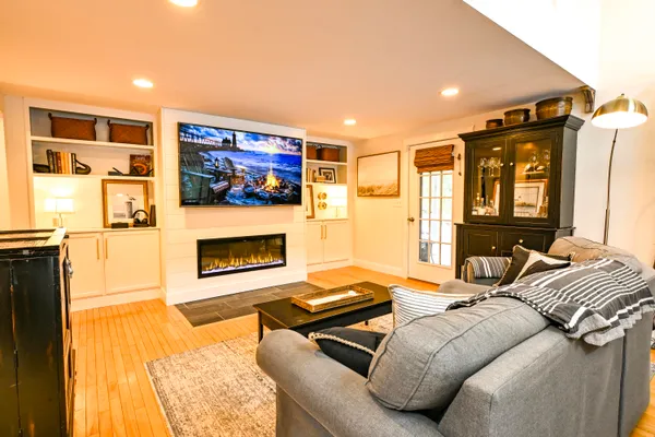 $699,000 | 20 Fenderson Road, Saco, ME 04072