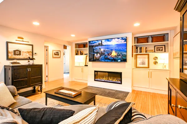 $699,000 | 20 Fenderson Road, Saco, ME 04072