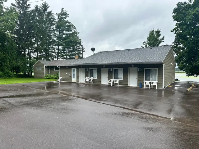 $649,000 | 240 Highway 35, Alma, WI 54610