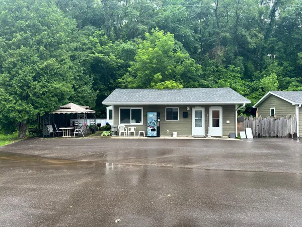$595,000 | 240 Highway 35, Alma, WI 54610