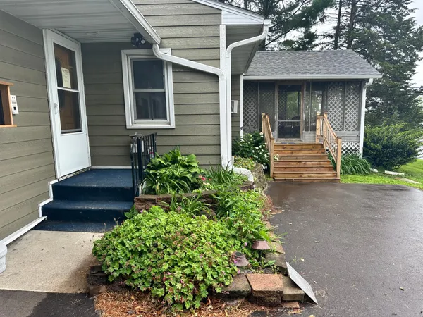$595,000 | 240 Highway 35, Alma, WI 54610