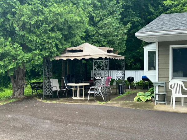 $595,000 | 240 Highway 35, Alma, WI 54610