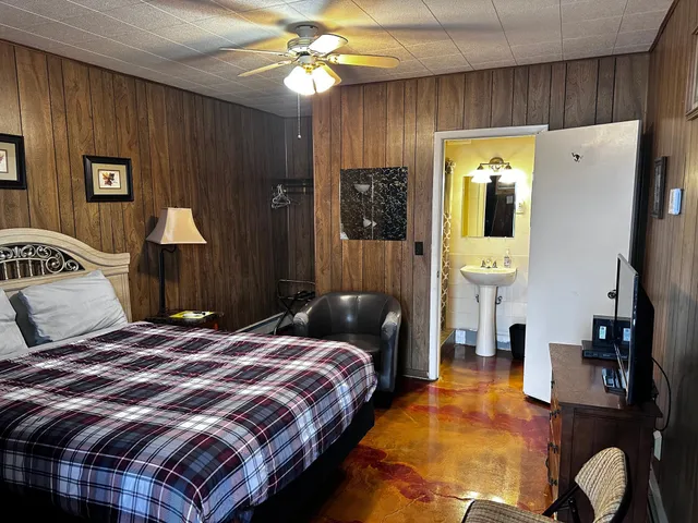 $649,000 | 240 Highway 35, Alma, WI 54610