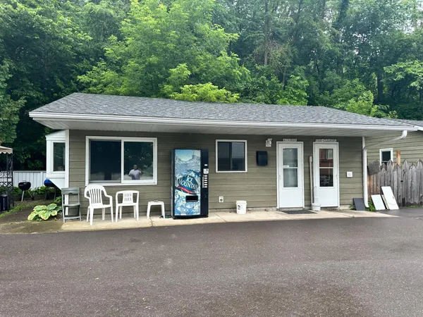 $595,000 | 240 Highway 35, Alma, WI 54610