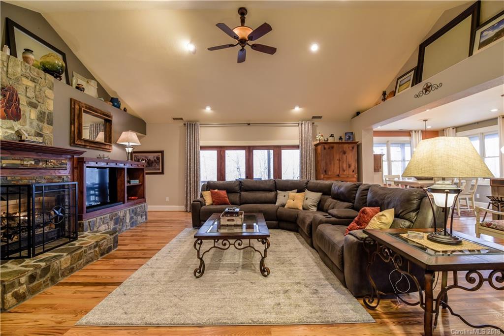 187 Thistle Ridge Clyde, NC 28721 - Photo 11 of 36