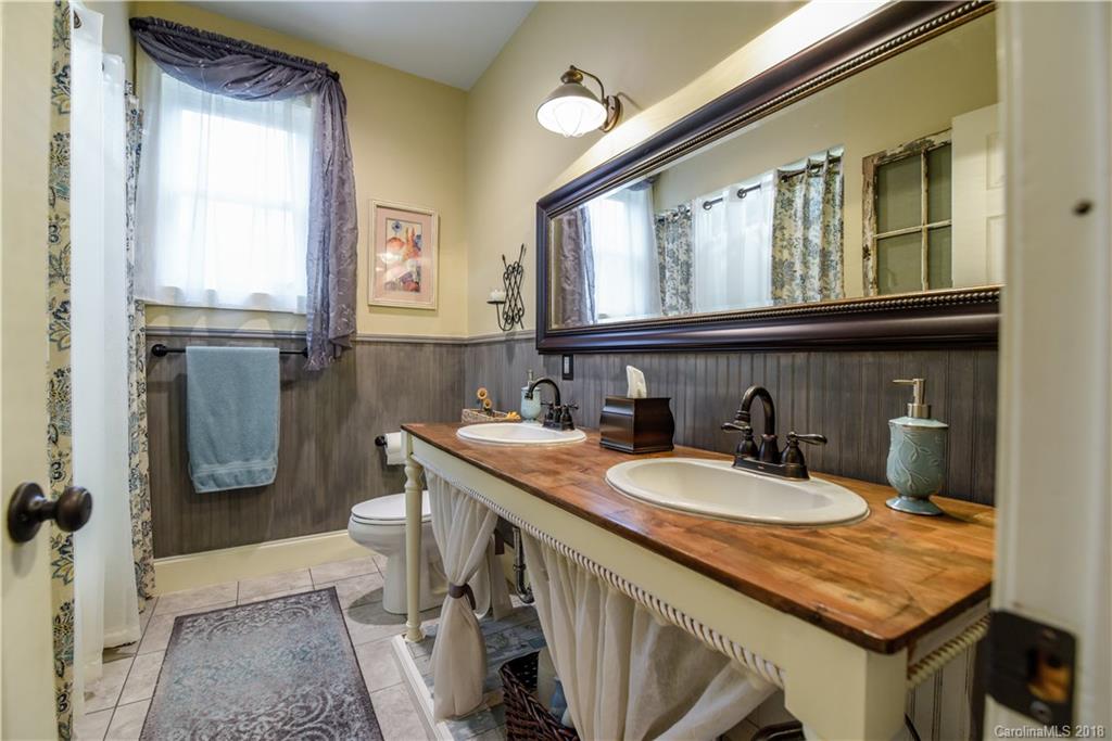 187 Thistle Ridge Clyde, NC 28721 - Photo 21 of 36