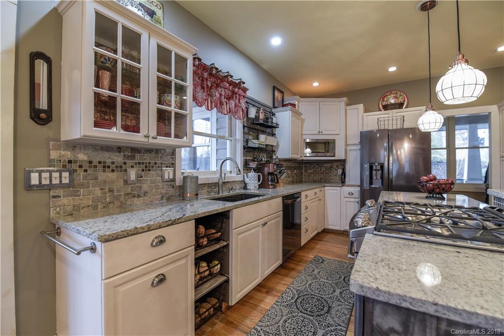 187 Thistle Ridge Clyde, NC 28721 - Photo 5 of 36
