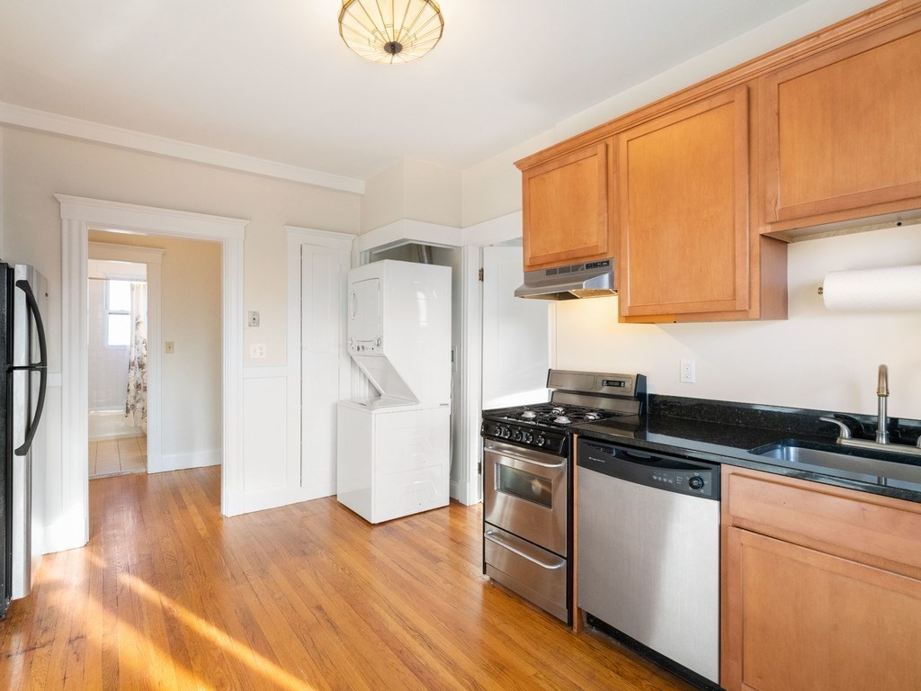 6 R Hazel Terrace, Unit 9 Salem, MA 01970 - Photo 8 of 13 Gallery Image 8