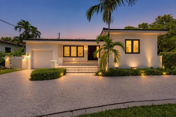 $6,900 | 1015 Pizarro Street, Coral Gables, FL 33134