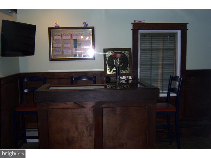 20 Indian Red Road Levittown, PA 19057 - Photo 13 of 25 Rec Room