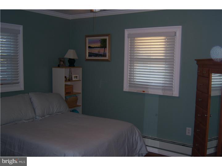 20 Indian Red Road Levittown, PA 19057 - Photo 17 of 25 Bedroom