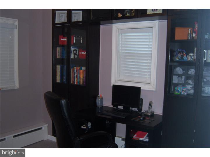 20 Indian Red Road Levittown, PA 19057 - Photo 18 of 25 Bedroom 2